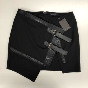 DAHLI Black Buckles Skirt S